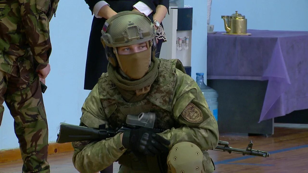 Боевая экипировка витязь. Ово росгвардия шлем. Броня сапера рф. Бронежилет ратник росгвардии. Форма росгвардии.