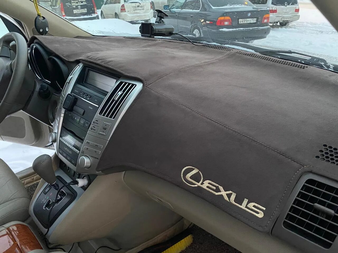 Накидки на торпеду Lexus rx300. Торпедо Lexus rx300. Перетяжка Торпедо Лексус rx330. Перетяжка Торпедо Lexus rx330. Накидка на торпеду автомобиля