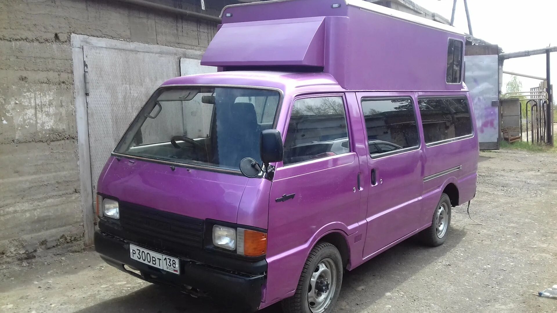 Куплю мазду бонго брауни. Mazda Bongo Brawny 4wd. Мазда Бонго Брауни. Mazda Bongo Brawny van. Mazda Bongo 1991.