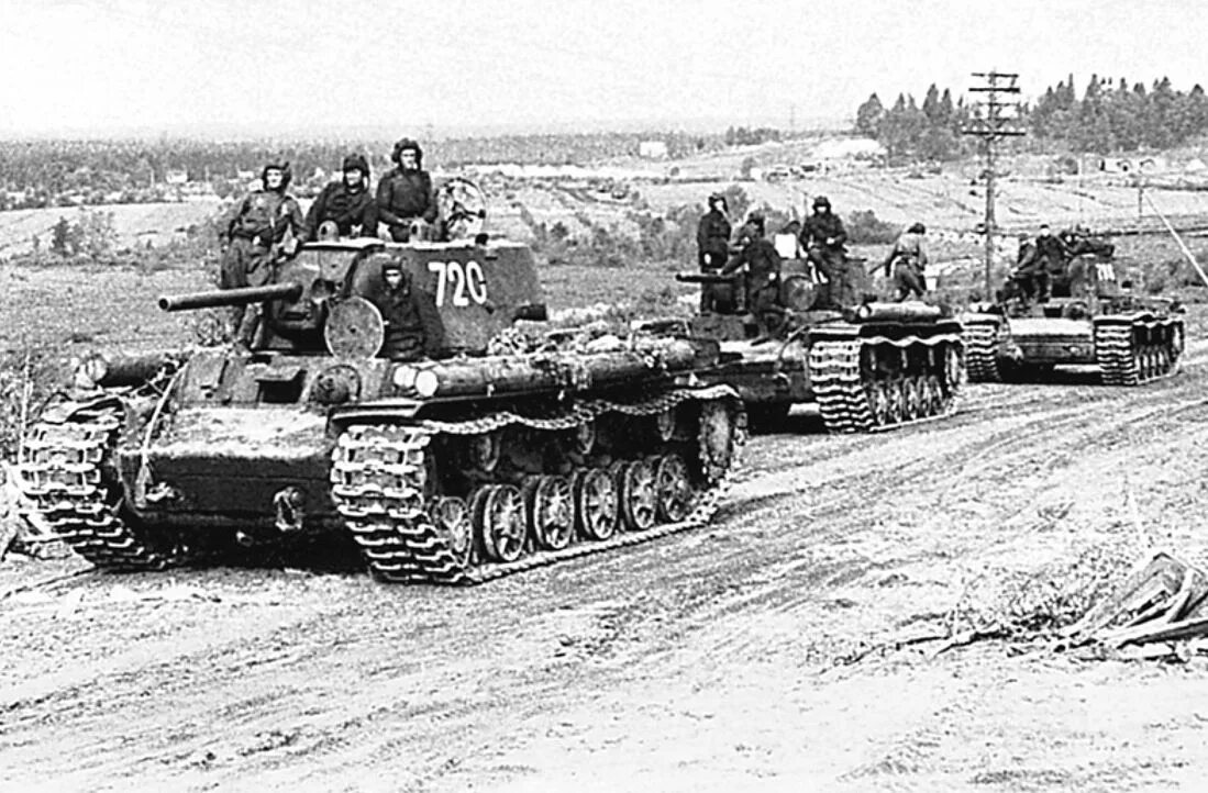 Танковый отряд. Танк кв 1942 год. Танковая колонна СССР 1941. Кв 1 Курская битва. Кв 1 ЧКЗ 1942.