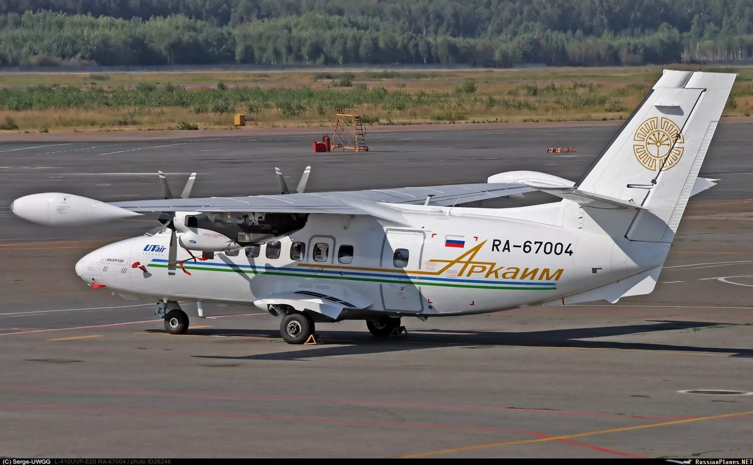Проект ан-22ш. Ан-20 военно-транспортный самолёт. Let l-410uvp-e20. Ан-22 военно-транспортный самолёт. Антонов ан-20.