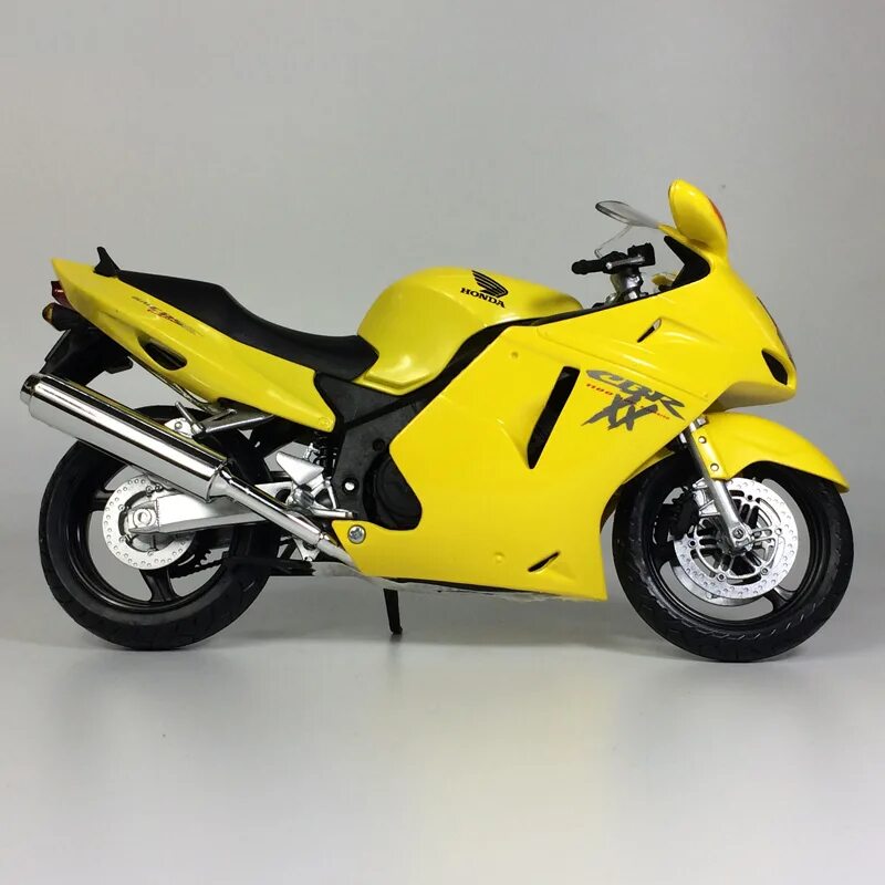 Модель мотоцикла honda. Honda CBR 1100 Blackbird. Honda Дрозд 1100. Хонда СБР 1100 Дрозд. Хонда CBR 1100 ХХ.