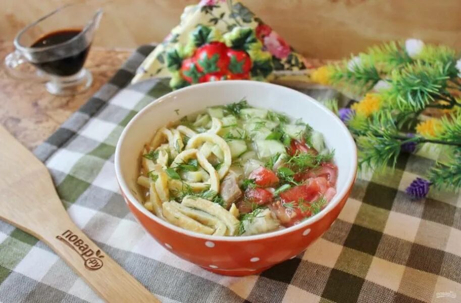 Окрошка по корейски. Окрошка по корейски. Корейский холодный суп кукси. Кукси по-корейски. Корейская окрошка.
