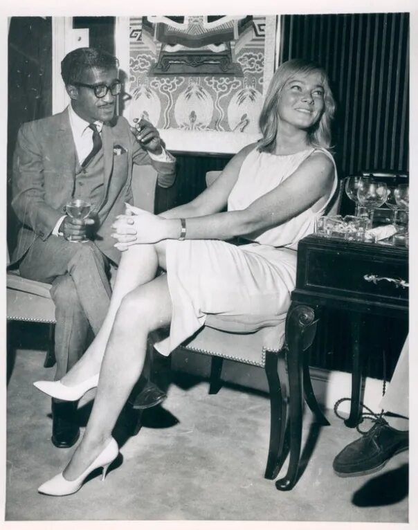 Sammy Davis Jr. And May-Britt. Sammy Davis с женой. Мэй Бритт с мужем. Э. Дьюк Винсент. May wife