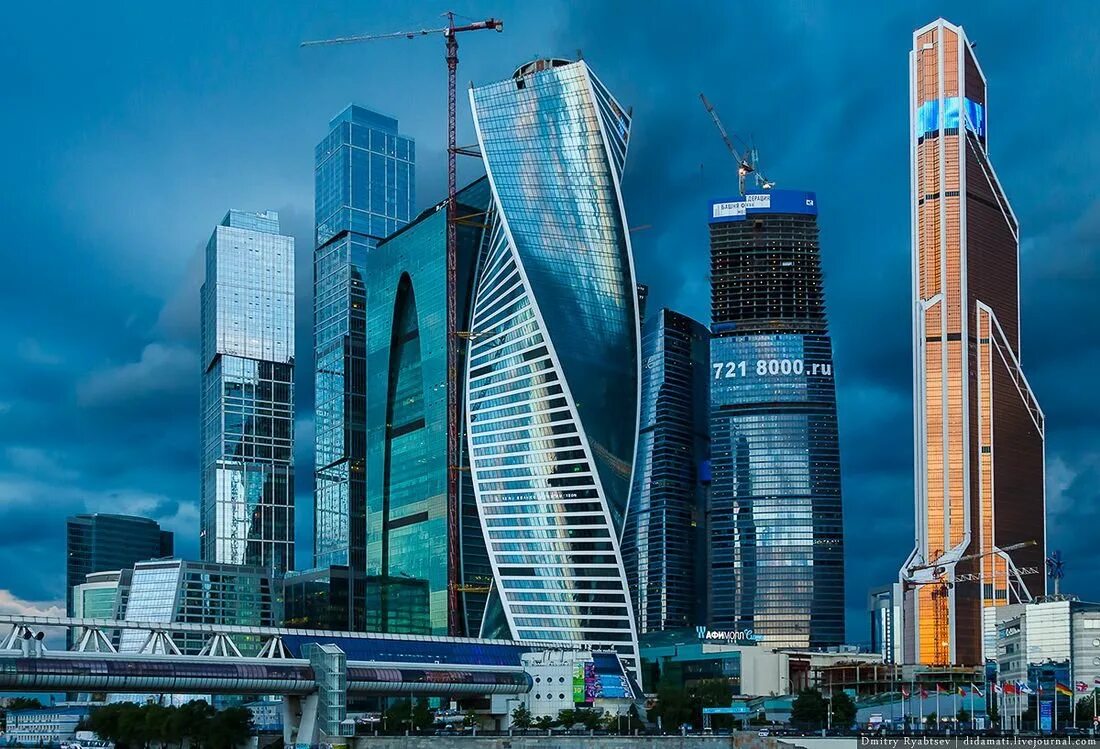 Самое высокое здание кремля. Москоу Сити башни. Здания Москоу Сити. Москоу Сити небоскребы. Комплекс зданий Москва Сити.