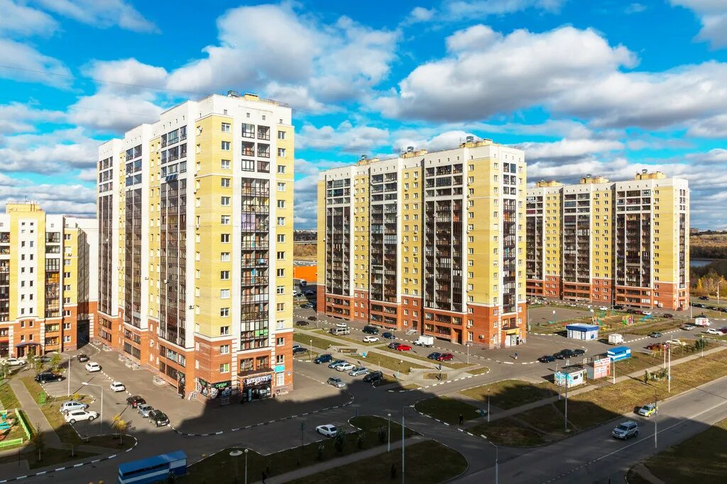 Омск, ул. Квартиры бизнес класса в ульяновске. Омск проспект маркса 26. Омск жилые районы. Яковлева 15.