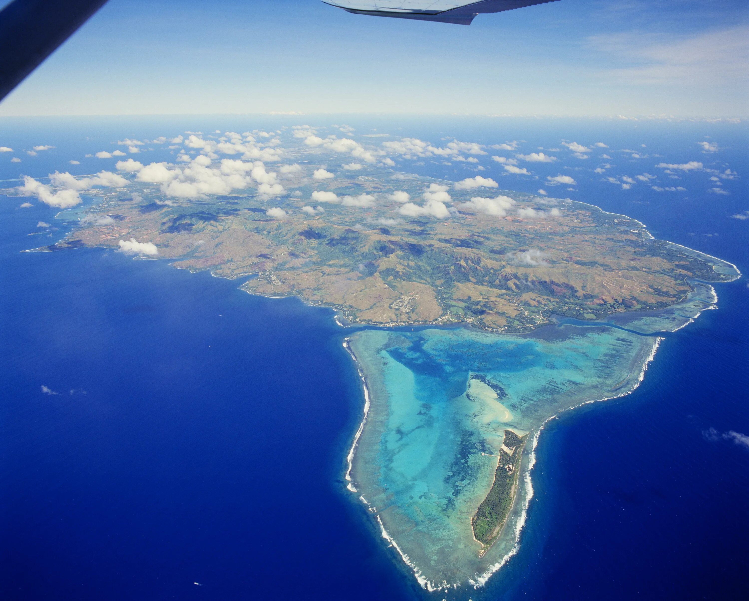 Полуостров омываемый 2 океанами. Остров Гуам. Гуам Марианские острова. Пойнт Удолл, остров Гуам, Марианские острова. Территория Гуам.