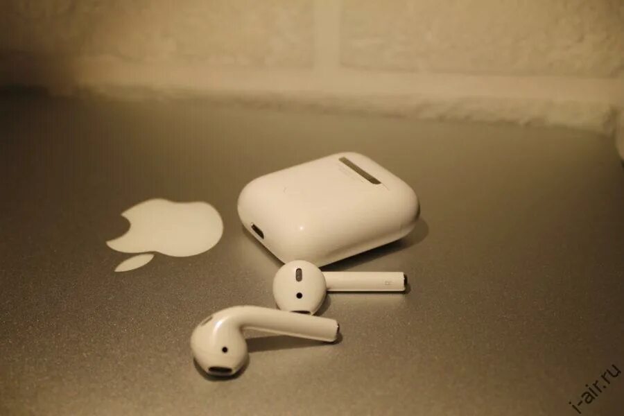 Подключись к наушникам airpods pro. Мятные беспроводные наушники к айфону. AIRPODS Pro 2 подключение к iphone. Подключи наушники AIRPODS К компьютеру леново. Подключение аирподс к айфону.