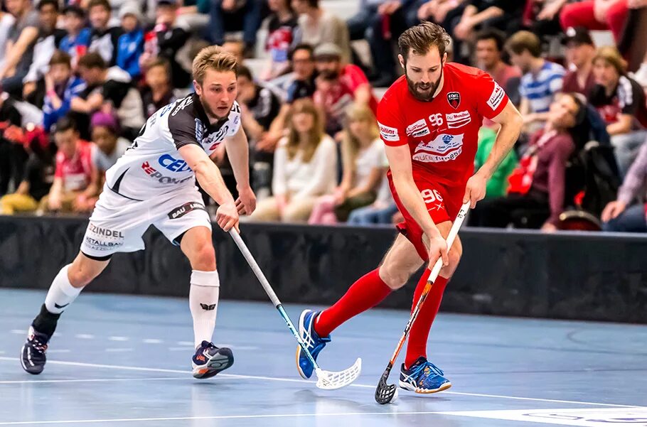 Floorball. Флорбол это вид спорта. Флорбол женский. Игрок флорбола.