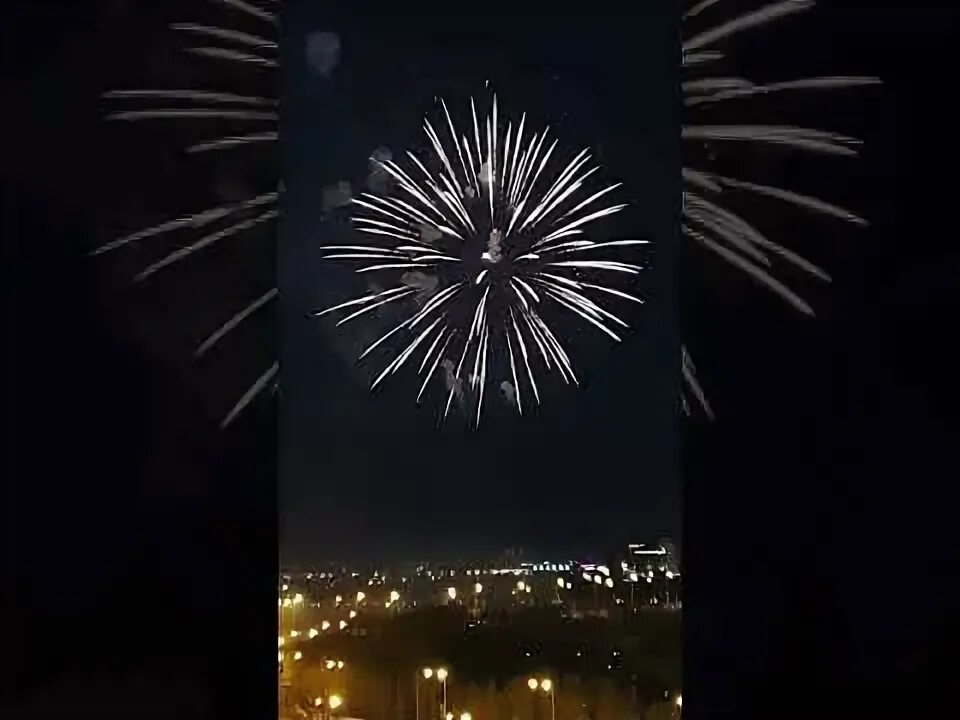 Салют алматы. Салют алматы 2025. Салют алматы 2025. Салют алматы 2025. Алматы салют панорама.
