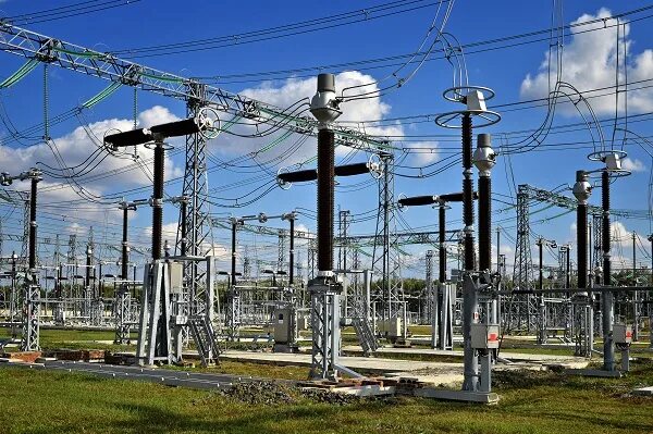 Gis terminations 126kv. Элегазовый выключатель 750 кв. Разъединители на ору 500 кв токтогул гэс. Подстанция россети. Элегазовый выключатель 110 кв.
