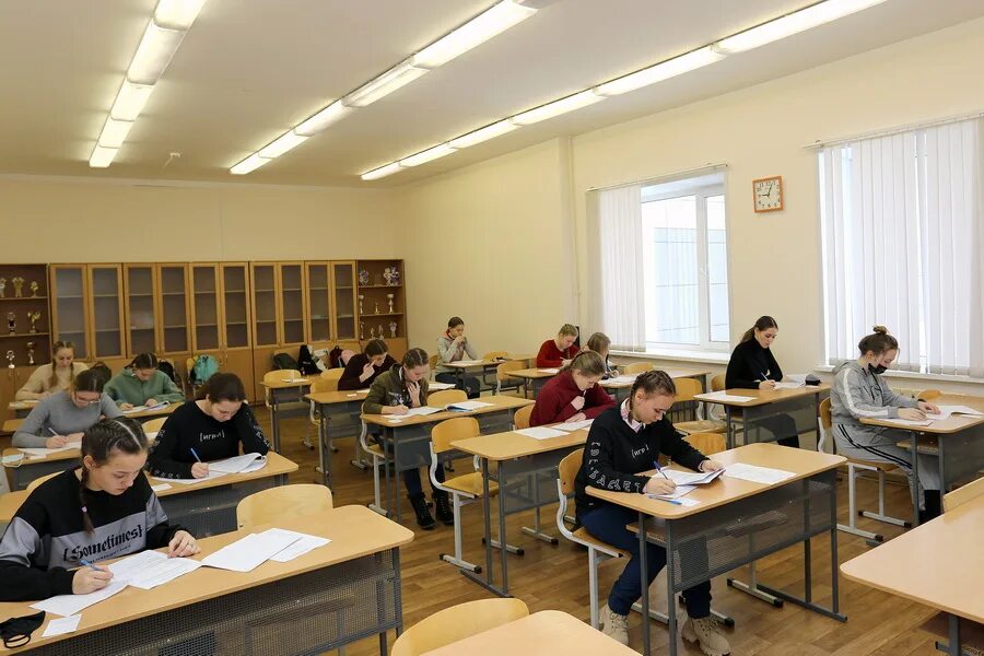 Дети в пиццерии. Мастер классы для детей додо пицца. Колледжи йошкар олы после 9 класса. Мастер классы йошкар ола. Iq учителей.