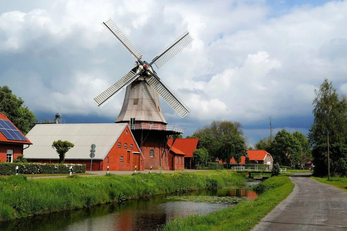 Мельница Molen van sloten. Мельница ветряная Чехия. Мельница Риббес Бауска. Работа ветряных мельниц