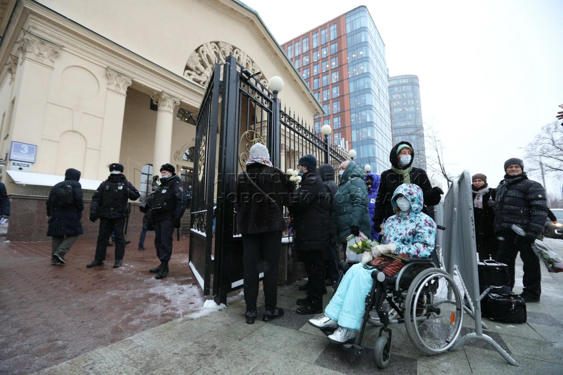 В Москве простились с Градским. Прощание с Александром Градским. Градский Холл здание. Простились с александром ширвиндтом