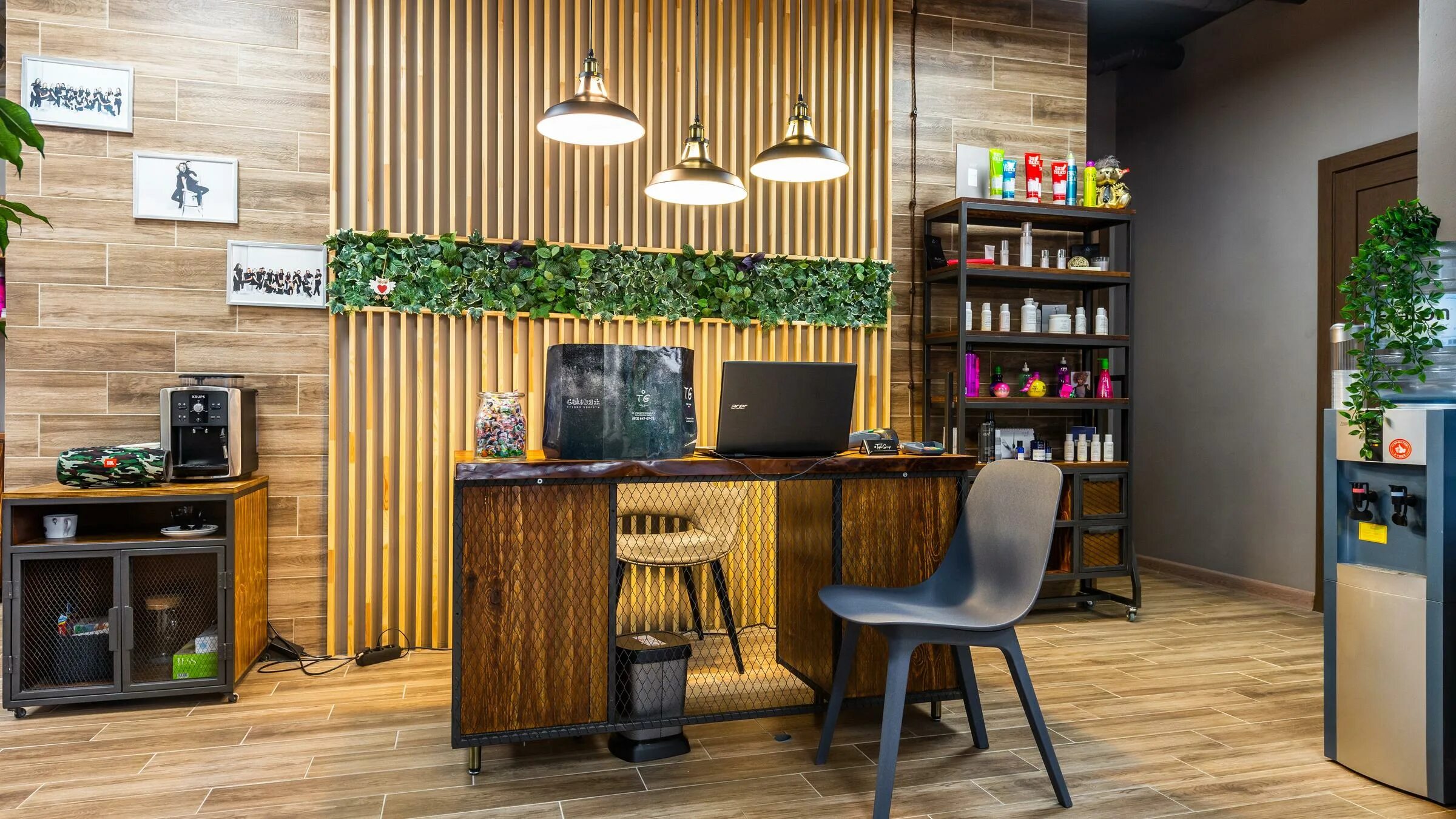 Салон на среднерогатской. 1. Салон на среднерогатской. Салон красоты санкт-петербург среднерогатская 16к2. Салон на среднерогатской.