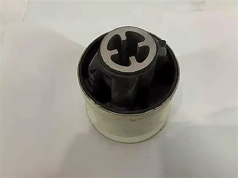 Сайлентблок задней балки меган 2. Сайлентблок задней балки рено клио 2. Renault megane 2 сайлентблоки задней балки. Сайлентблок балки сценик 3. Сайлентблок renault 8200038243.