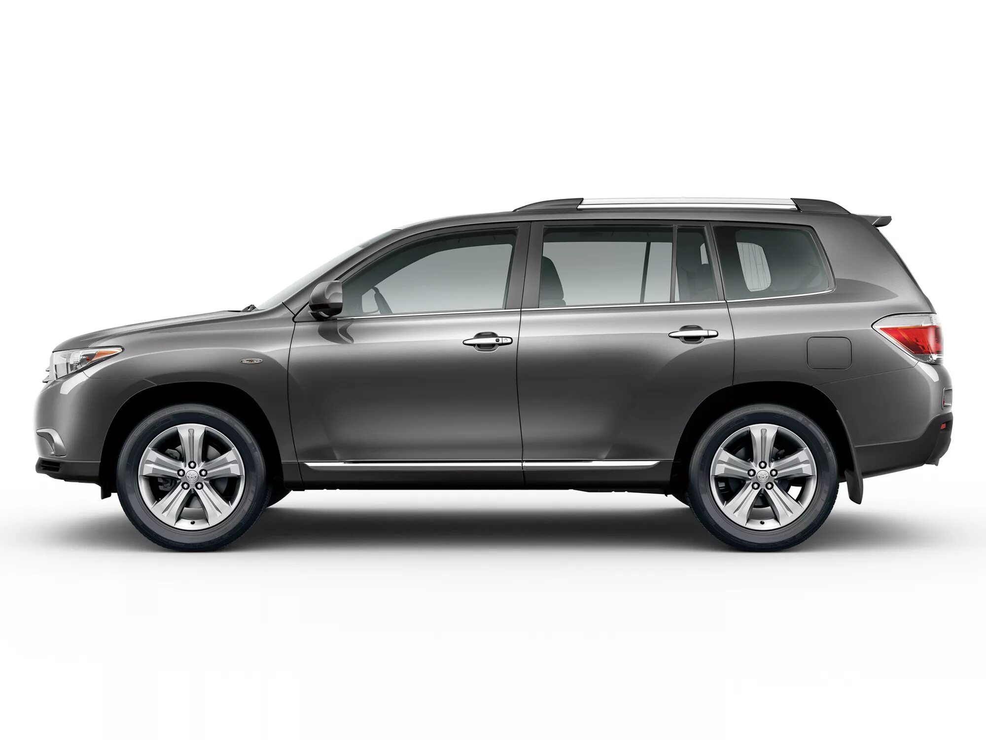 Ширина toyota highlander 2012. Тойота хайлендер 2013 — 2016 iii серый. Toyota highlander 2008 года. Длина и вес хайлендера. Тойота хайлендер 2023.