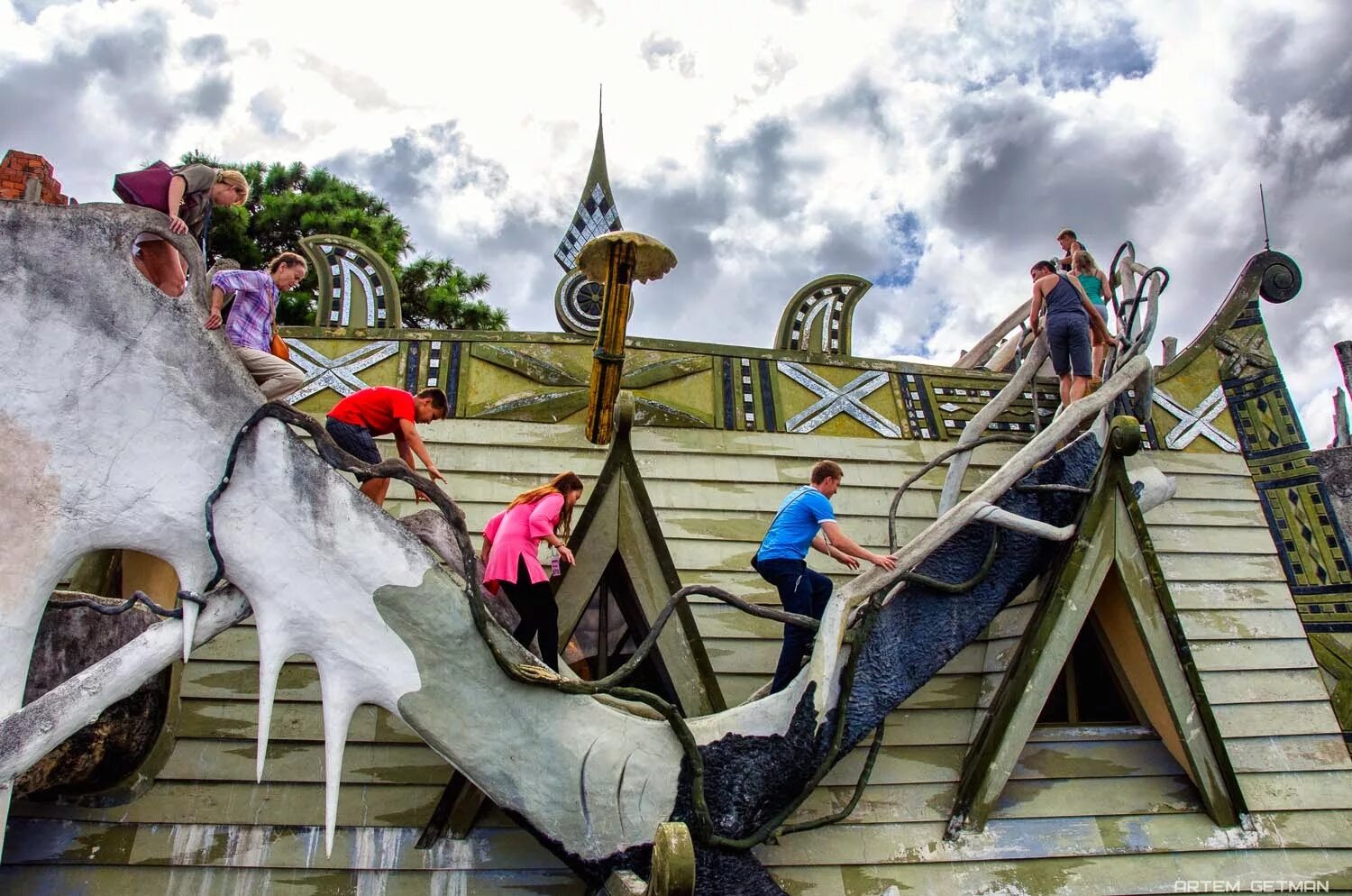 Как называется сумасшедший дом. Далат crazy house. крэйзихаус вьетнам. отель во вьетнаме crazy house. сумасшедший дом во вьетнаме в далате.