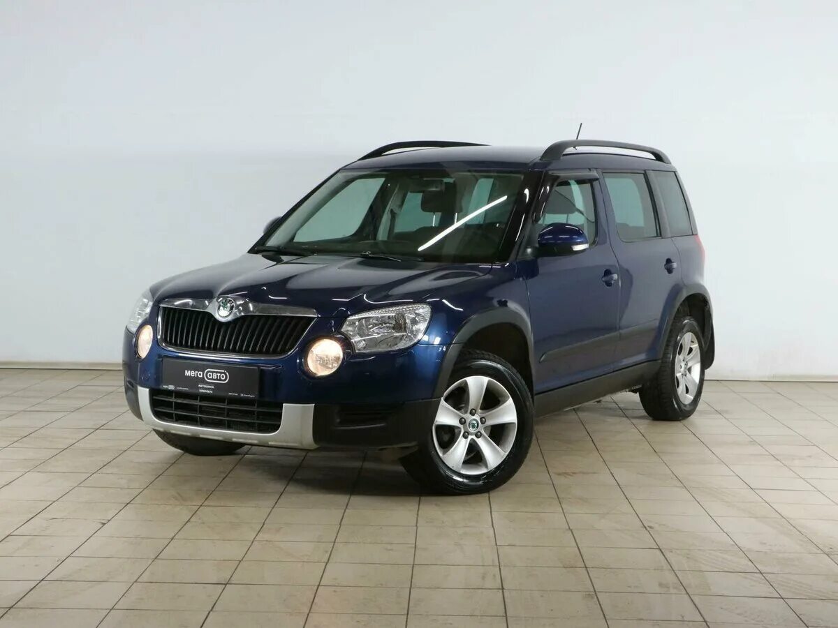 Шкода йети 2012 год. Skoda Yeti 2012. Шкода Йети 2012 синяя. Шкода Йети 2012год серая. Шкода Йети 2012 Минусинск продажа.