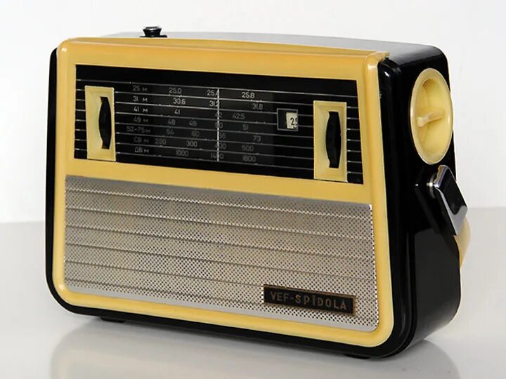 радиоприемник баку 58. радиоприемник волга. рекорд-61 ламповая радиола. спидола 404. Radio program перевод.