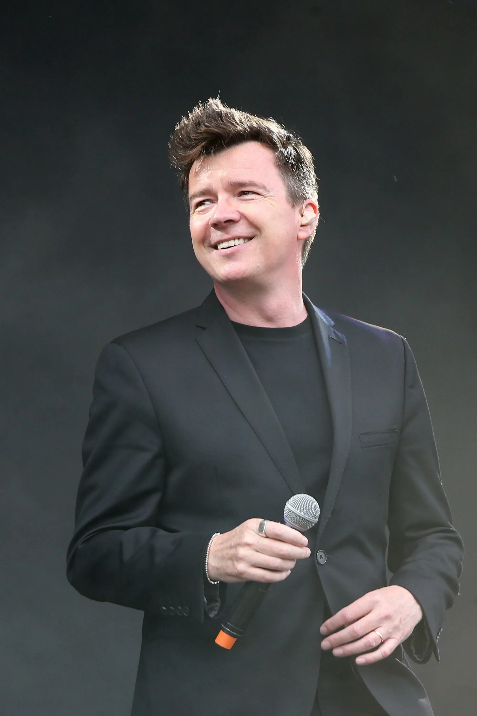 Rick astley 1993. Рик эстли 1987. Рик астлей 2022. Rick astley 1980. Рик эстли википедия.