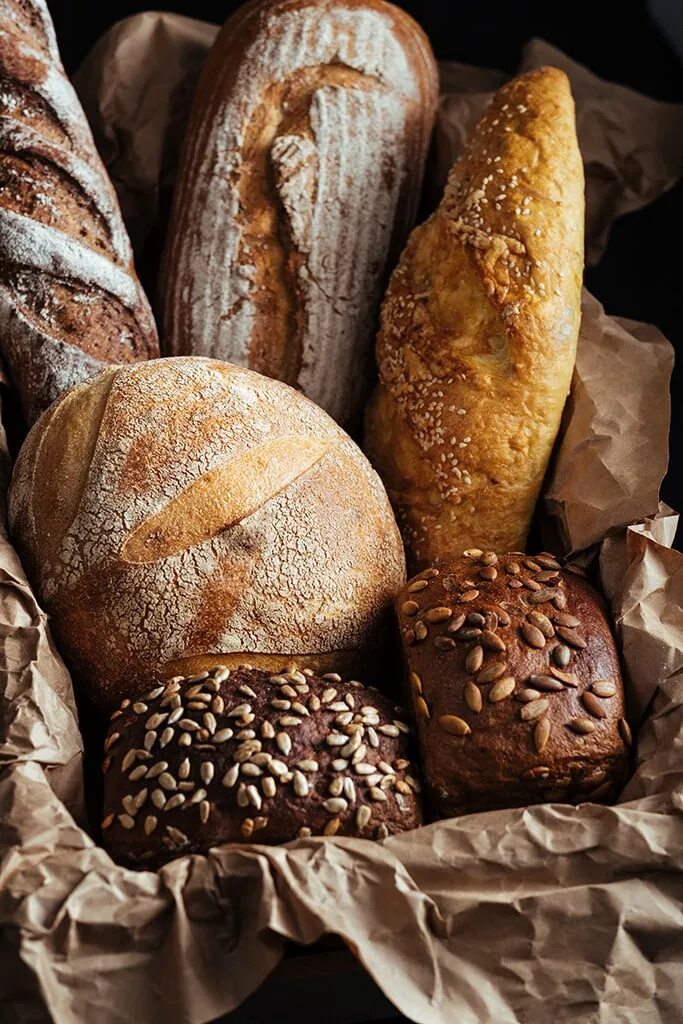 Красивый хлеб. Хле бо булочное изделия. Хлеб красивое фото. Красивый хлеб. Хлеб из пекарни.