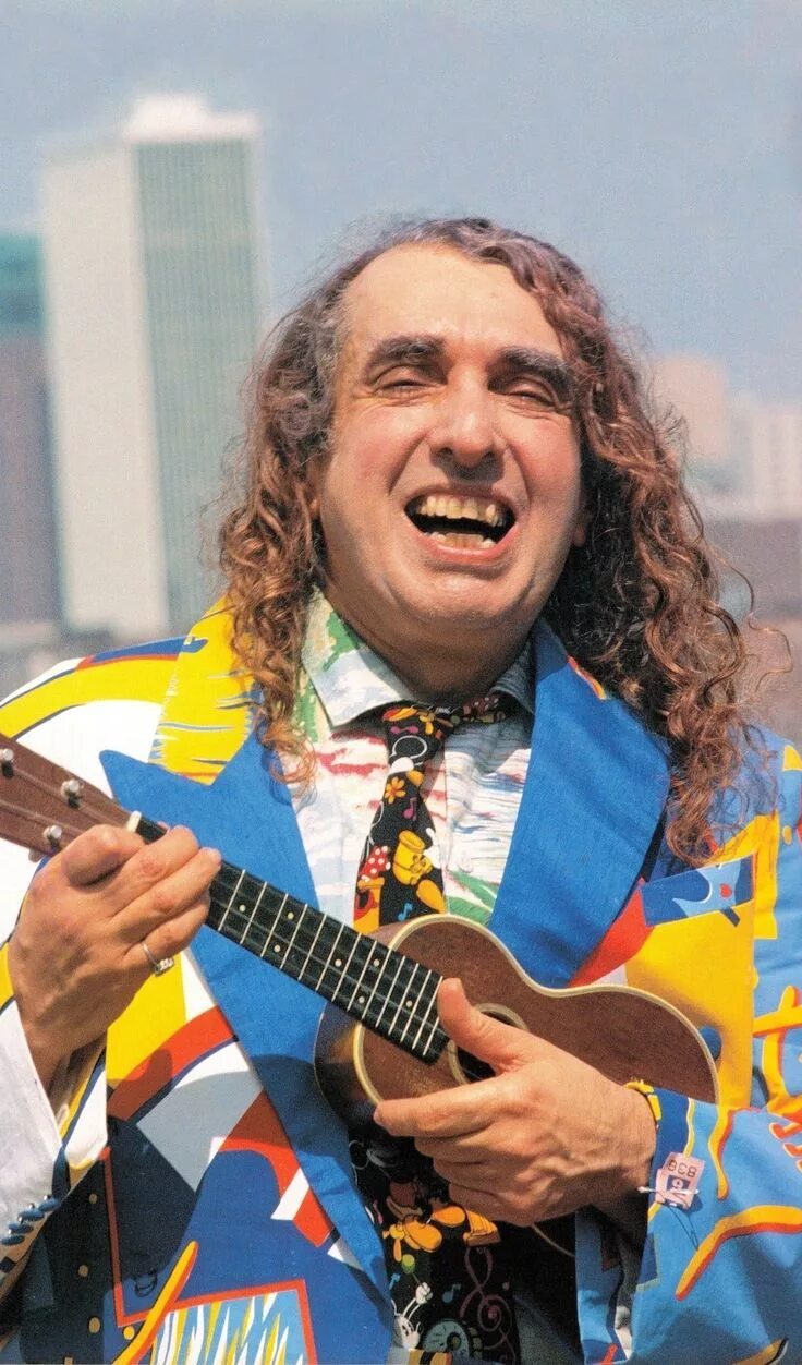 Tiny tim перевод. Tiny tim. tiny tim певец. tiny tim tiptoe. тайни тим молодой.
