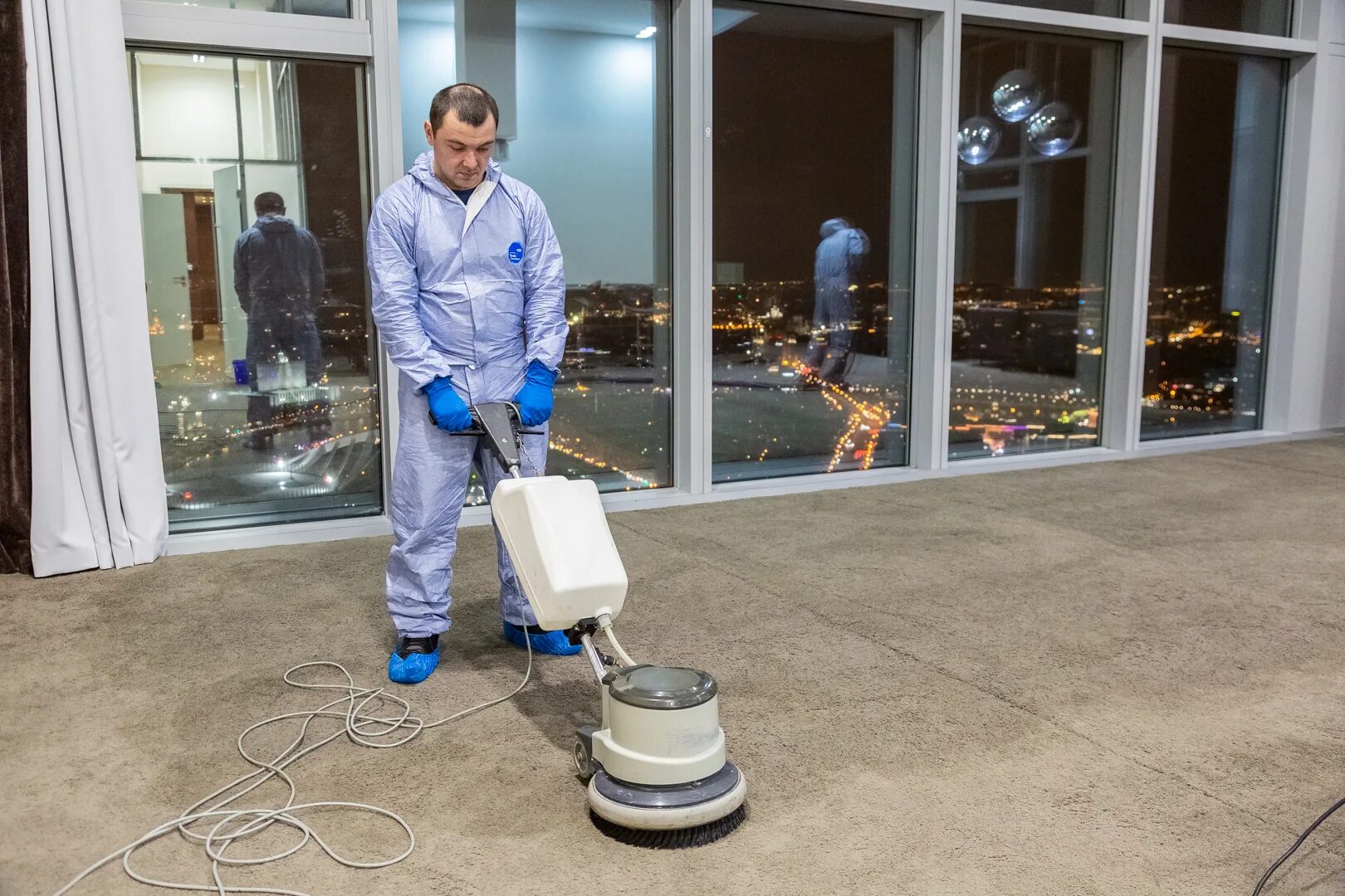 мытье ковров и ковровых покрытий. чистка ковров. химчистка ковров и ковролина. химчистка офисных ковров. химчистка ковров и ковролина.