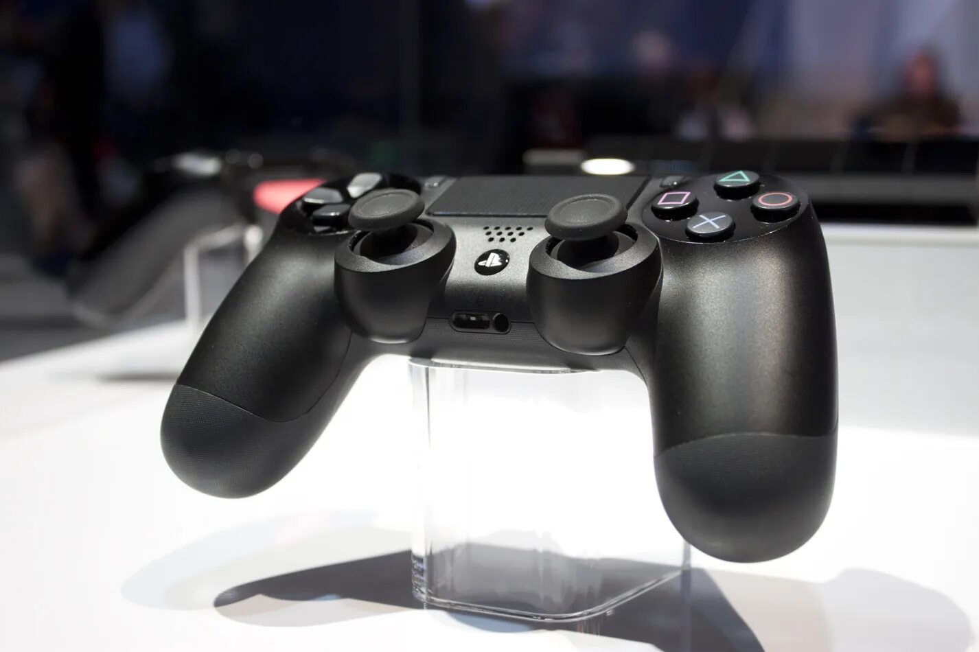 Ps4 4 джойстика. Ps4 Dualshock. Геймпад ps4 Dualshock. Геймпад Sony Dualshock 4 v1. Sony PLAYSTATION 4 Dualshock 4.