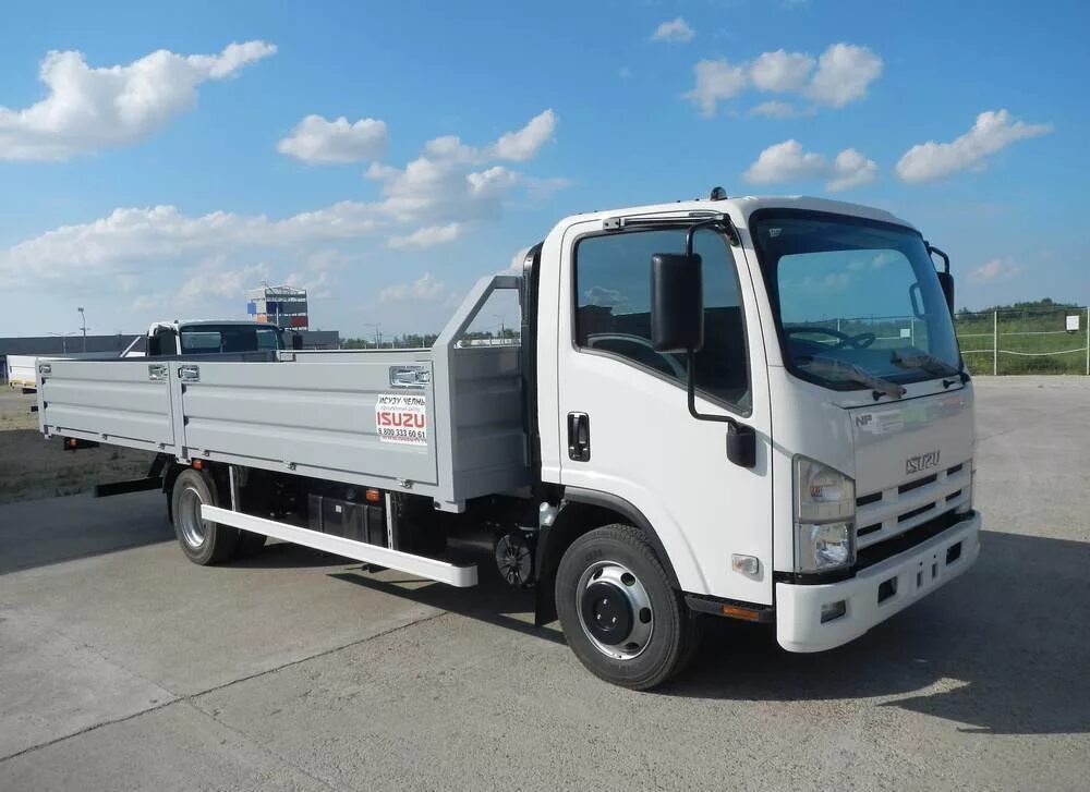 Борт 5 тонн. Isuzu 75 бортовой. Исузу бортовой 3.5. Исузу борт 5 тонн. Исузу грузовик 5т 10т.