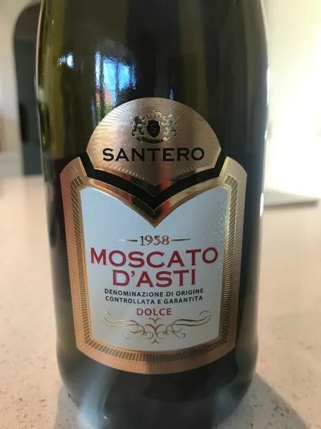 Prosecco casa coller. Асти Сантеро. Шампанское Santero. Антико Монастеро Асти Дольче. Вино игристое Роберто Саротто Асти Дольче Пьемонт.