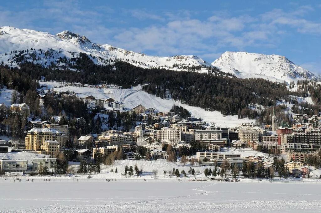Санкт-мориц швейцария. Saint moritz швейцария. St moritz курорт. Сент мориц горнолыжный курорт. Сент мориц горнолыжный курорт.