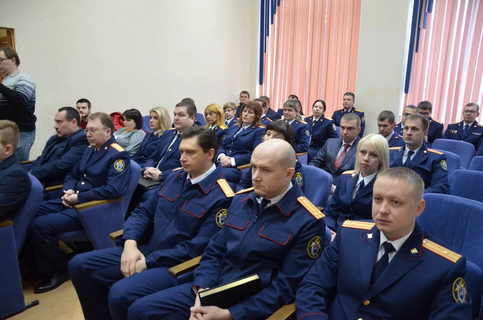 Следователь тула. Усов владимир владимирович следственный комитет. Молодые следователи ск. Следователь по тульской области. Уголовное дело следователь.