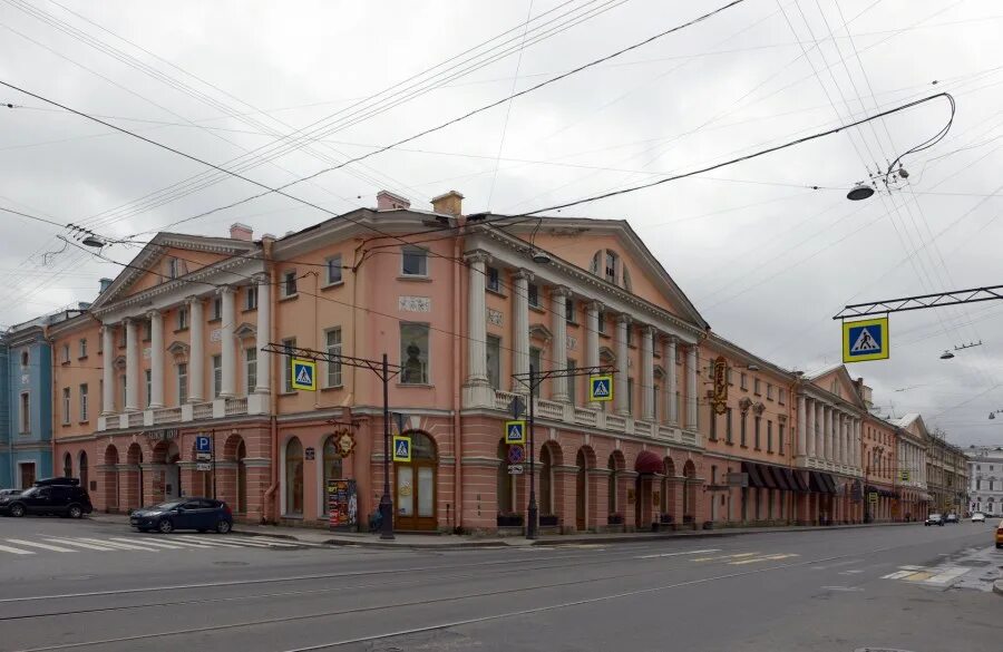 Загородный проспект 27. Дом с четырьмя колоннадами в Санкт-Петербурге. Садовая улица 12 Санкт-Петербург. Дом с четырьмя колоннадами Садовая 12. Итальянская улица 12 Санкт-Петербург.