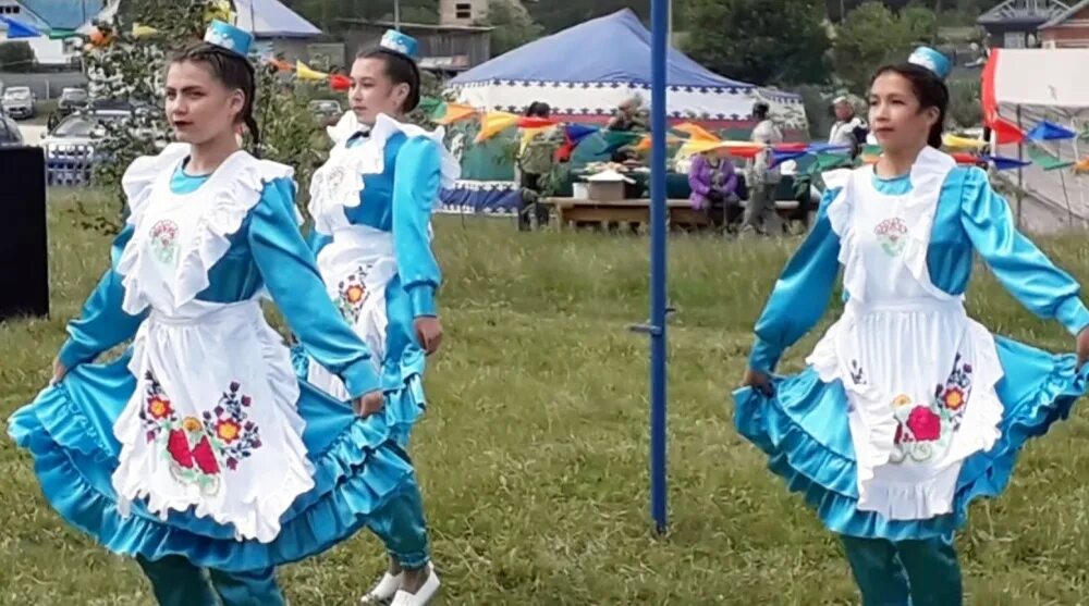 Енапаево пермский край октябрьский. Сабантуй Енапаево. Село Енапаево Октябрьский район. Жители села Енапаево.