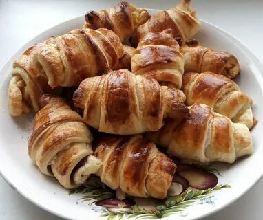 Круассаны со слоеного