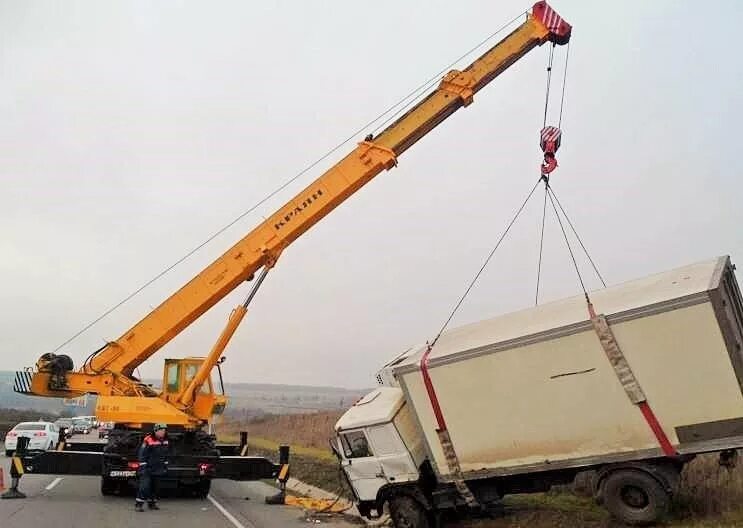 Водитель приморский край самосвала