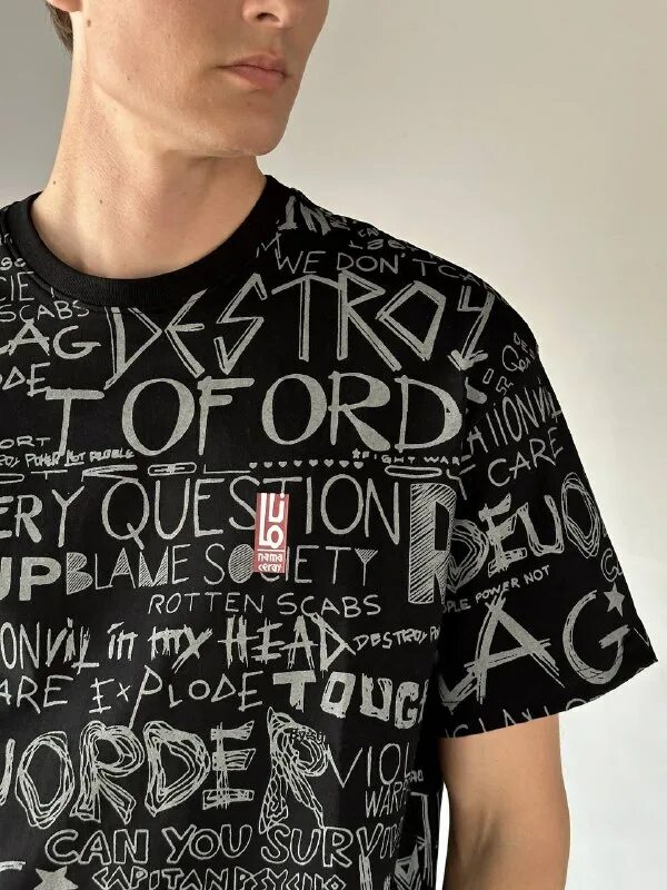 Qwentiny studio поло. Qwentiny studio толстовка. Qwentiny футболки мужские. Футболка qwentiny 9101157. Qwentiny studio одежда.