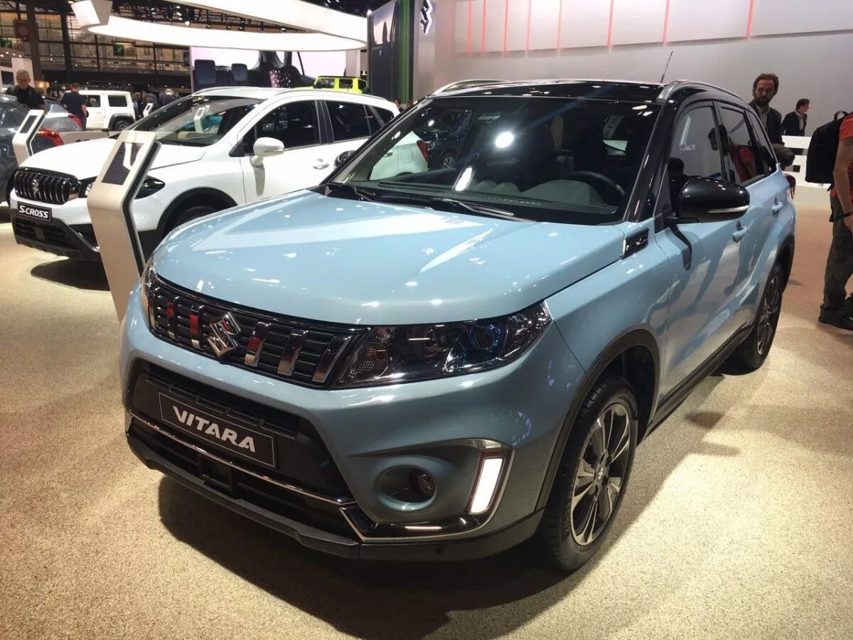 Vitara 2019. Suzuki Vitara 2019. Сузуки Витара 2019 серая. Сузуки Витара серый металлик. Сузуки Витара 2019 черная.