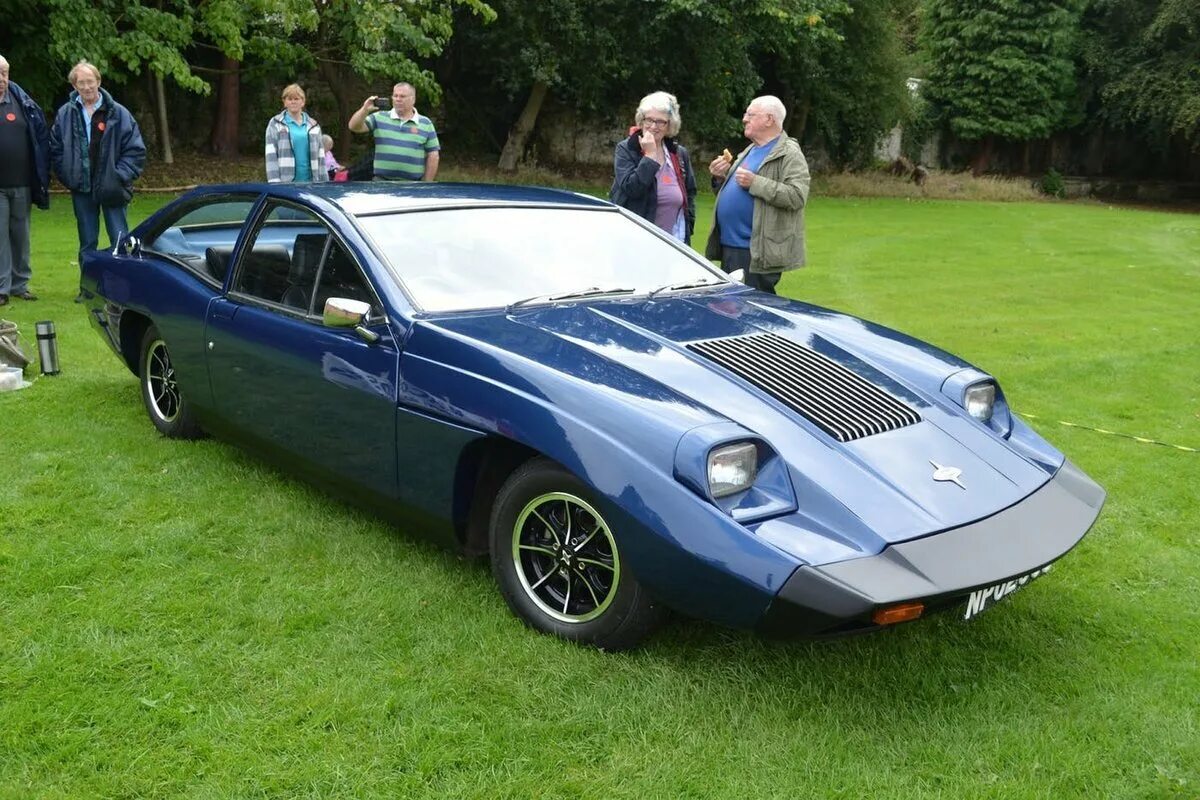 Автомобиль ну. Marcos Mantis m70. Marcos Mantis 1998. Marcos Mantis 1971. Marcos Mantis 1968.