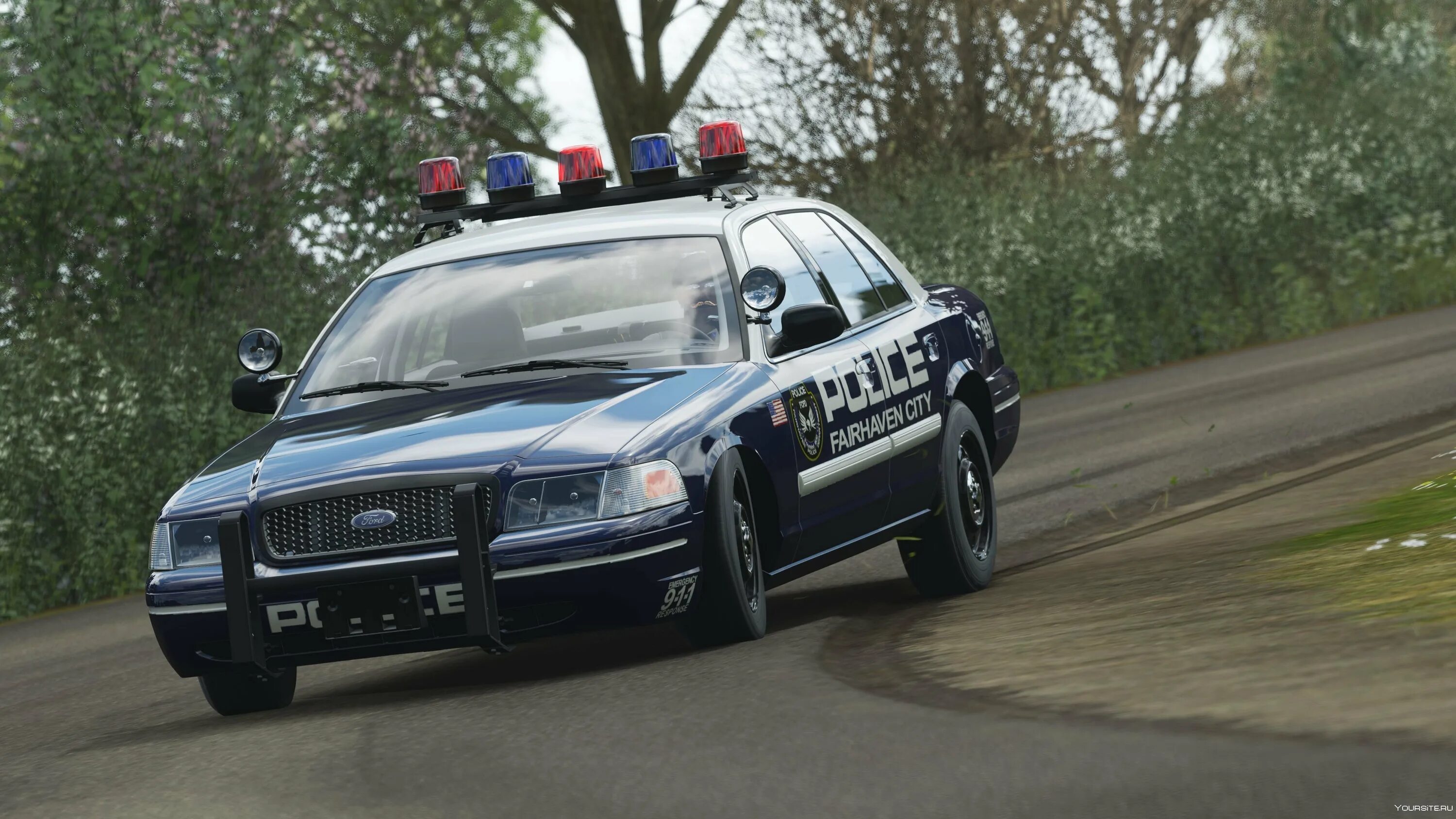 Полицейская машина догоняет машину. Ford Crown Victoria Police Interceptor. 2010 Ford Crown Victoria Police Interceptor.