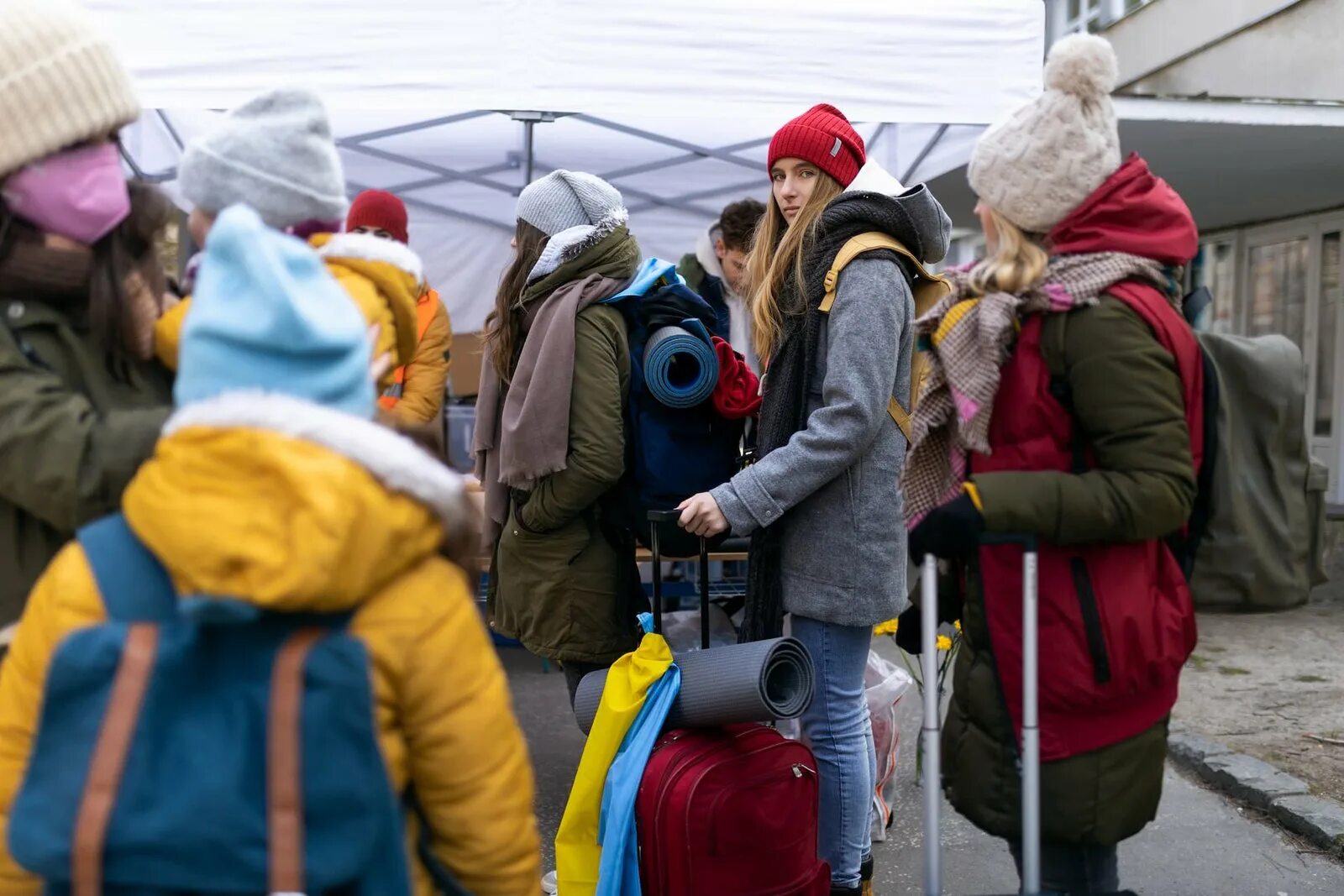 Беженцы. Беженцы из Украины. Волонтеры беженцы. Помощь беженцам. Впл украины