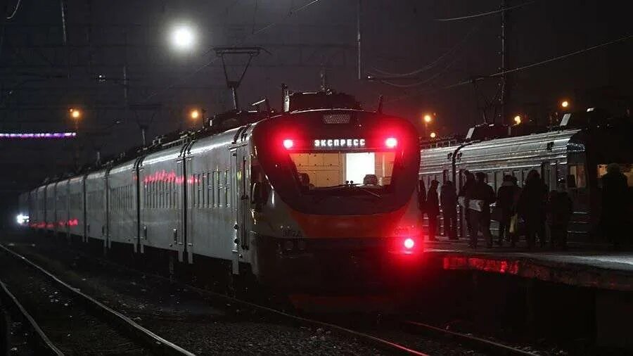 станция царицыно москва. мцд царицыно турникеты. жд царицыно платформа 3. электропоезд царицыно. царицыно жд платформы.