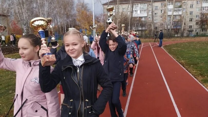 Школа 33 березовский. 5 Гимназия Березовский. Гимназия 5 Березовский Свердловская область. Гимназия 55 Березовский.