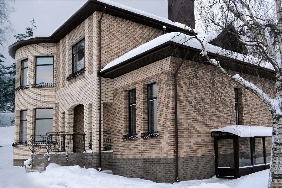 COTE DE TEXAS Exterior brick, Painted brick house, House exterior