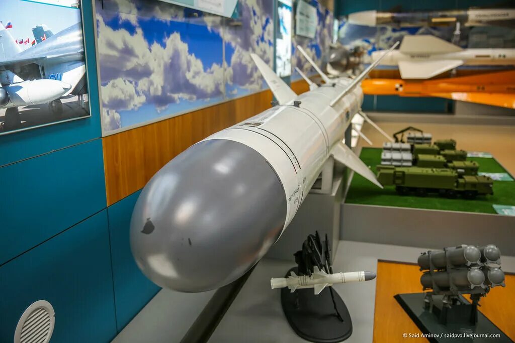 Ракетно тактическое вооружение королев вакансии. Корпорация тактическое ракетное вооружение королев. Завод ктрв королев. Завод ктрв королев. Корпорацию "тактическое ракетное вооружение" директор.