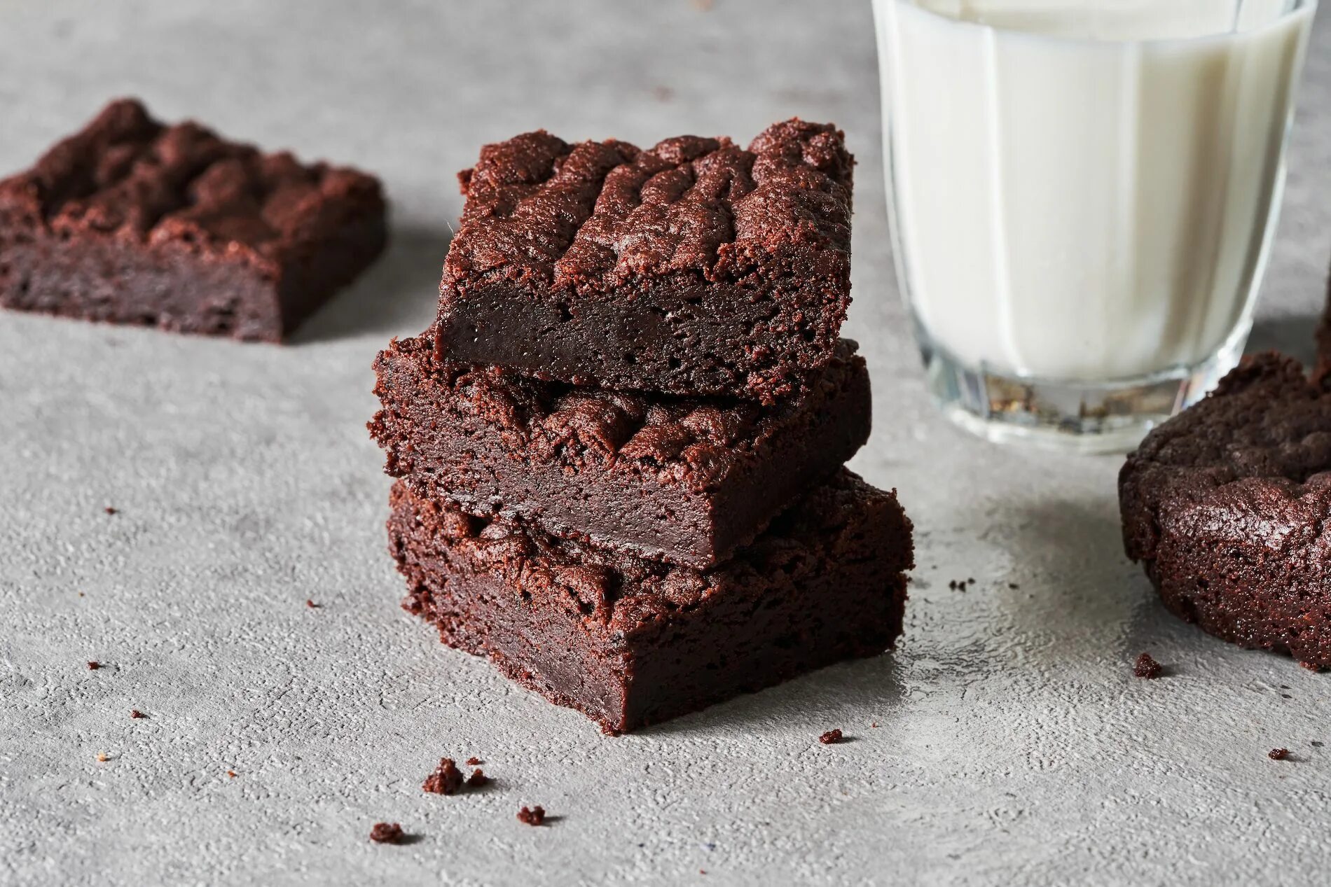 Брауни без яиц. Торт Брауни шоколадный. Брауни (Brownie). Чикагский Брауни. Брауни РОСТАГРОКОМПЛЕКС.