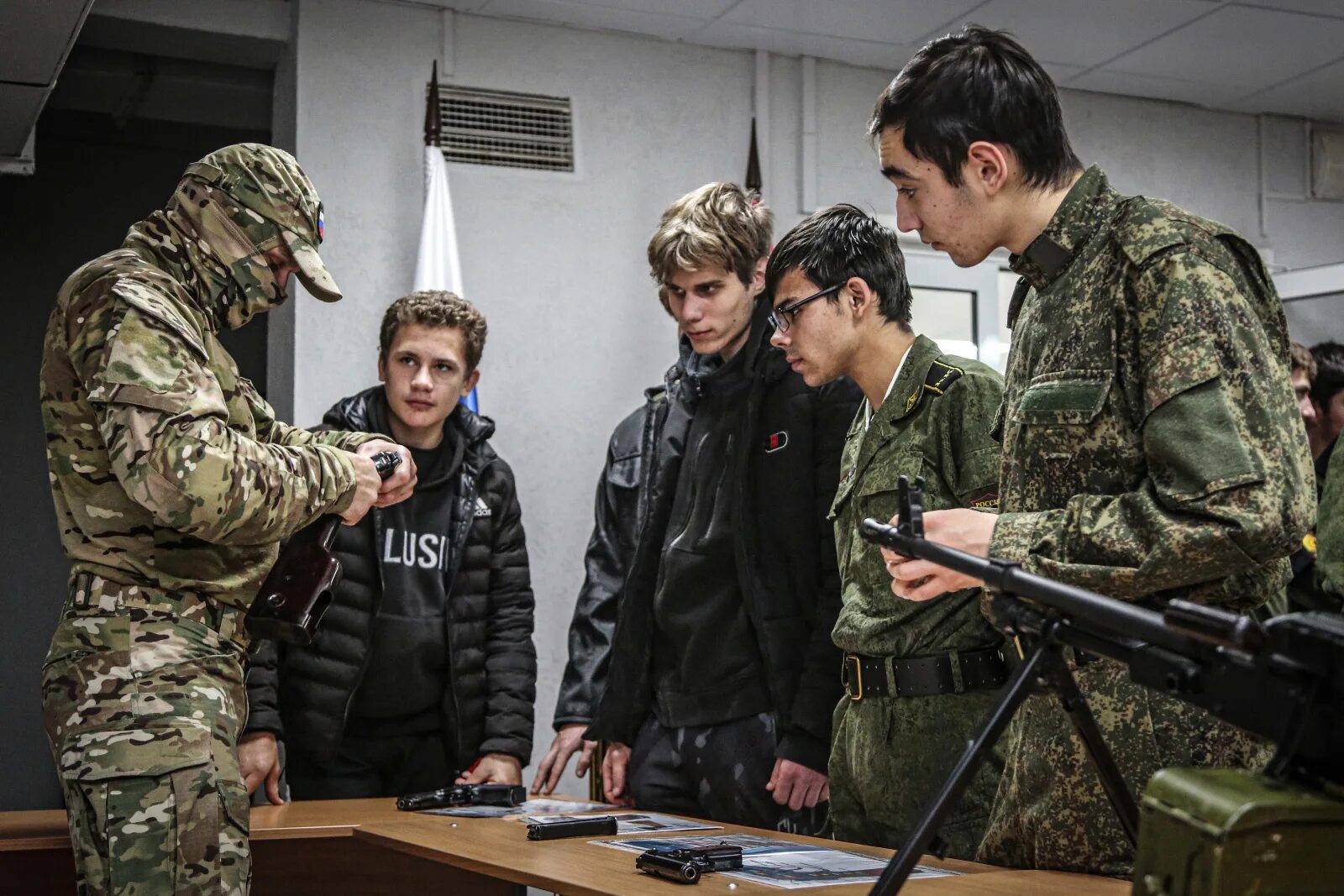 Военная подготовка авангард. Военный лагерь Авангард. Военный лагерь Авангард Липецк. Патриотический лагерь. ВПЛ Авангард Липецкая область.