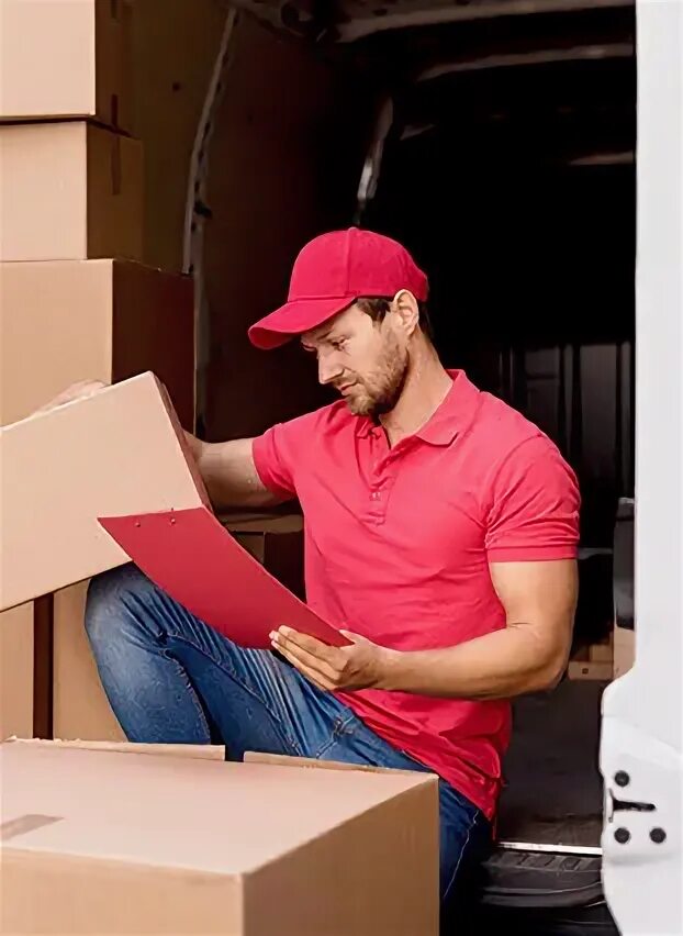 Курьерская служба визитка. Перевозка посылок. Бесконтактный курьер. Оплата при получении товара. Человек с сумкой.