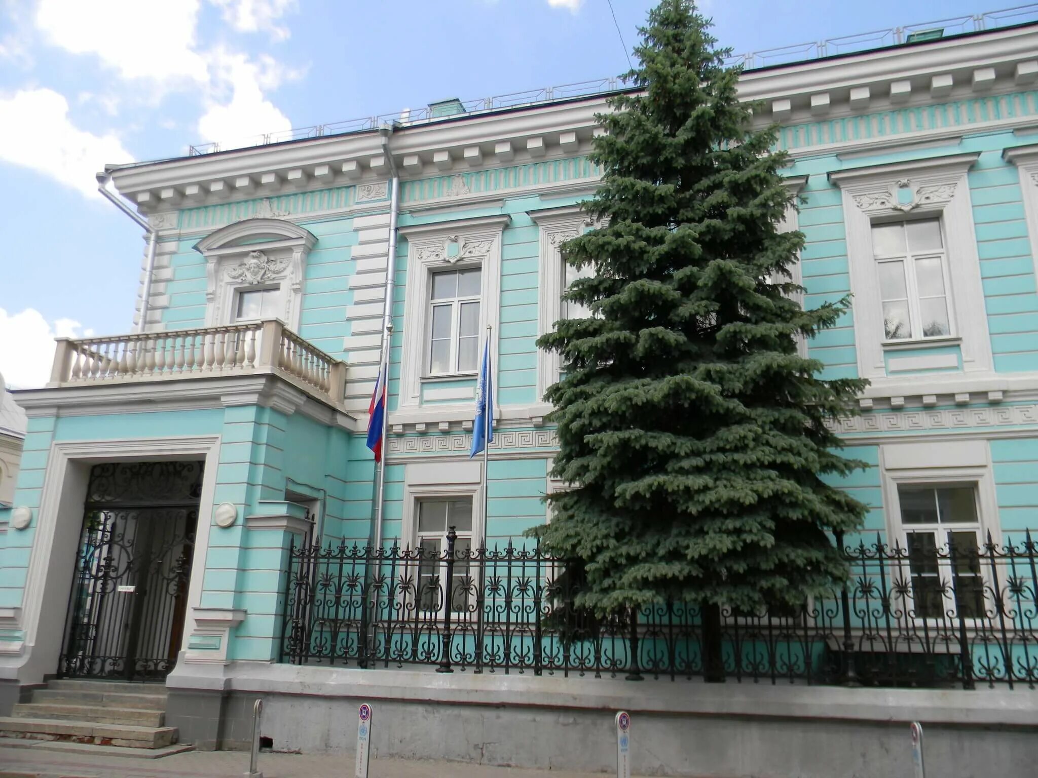 Дом оон. ООН В Москве Леонтьевский переулок. Постпредство ООН В Москве. Представительство ООН В Москве. Особняк Алексеева Леонтьевский переулок.